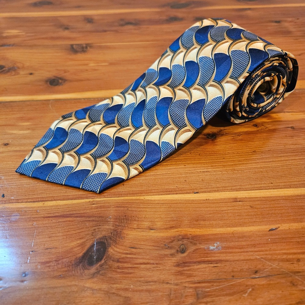 Jos. A Bank Mens Neck Tie Navy Blue Gold Geometric Scallop 100% Silk 57" RN31608